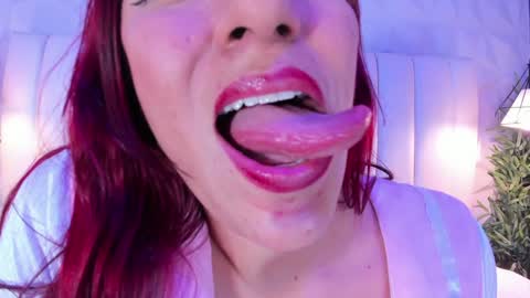 Snapshot of naughty_flower18 chatting on 12-07-24, 01:58 Flor online show from 12-07-24, 01:58