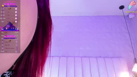 Snapshot of naughty_flower18 chatting on 12-26-24, 11:03 Flor online show from 12-26-24, 11:03