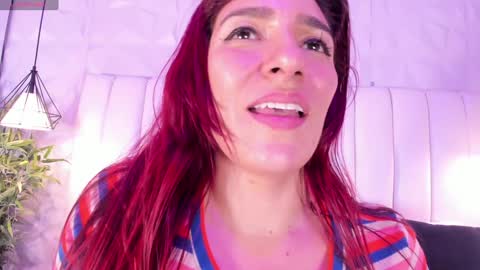 Snapshot of naughty_flower18 chatting on 01-15-25, 02:06 Flor online show from 01-15-25, 02:06