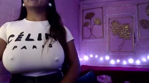 naughty_lorien143 online show from 04-18-26, 01:48