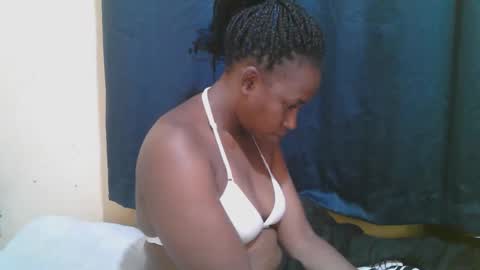 Snapshot of naughty_slender2 chatting on 10-14-25, 02:56 jn online show from 10-14-25, 02:56