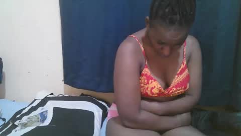 Snapshot of naughty_slender2 chatting on 11-02-25, 02:03 jn online show from 11-02-25, 02:03