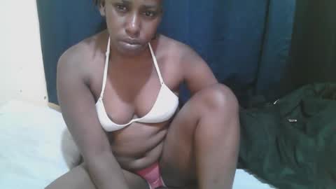 Snapshot of naughty_slender2 chatting on 11-16-25, 08:25 jn online show from 11-16-25, 08:25