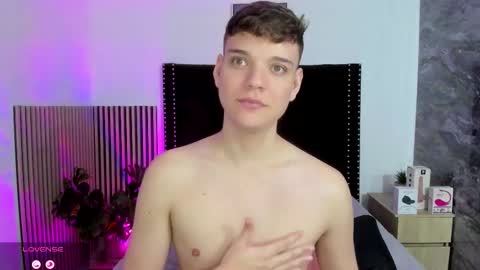 Snapshot of naughty_twink_ chatting on 12-04-25, 11:30 Noah online show from 12-04-25, 11:30