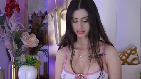 Snapshot of naughtyalicee chatting on 07-13-26, 06:38 naughtyalicee online show from 07-13-26, 06:38