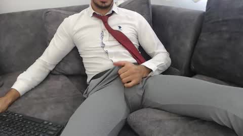 Snapshot of naughtyb00yy chatting on 09-09-25, 12:15 naughty pervert masterboy online show from 09-09-25, 12:15