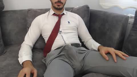 Snapshot of naughtyb00yy chatting on 09-11-25, 12:27 naughty pervert masterboy online show from 09-11-25, 12:27