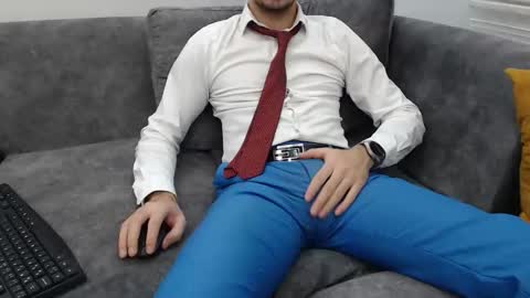 Snapshot of naughtyb00yy chatting on 01-15-26, 07:06 naughty pervert masterboy online show from 01-15-26, 07:06