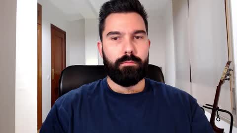 Snapshot of naughtybear_69 chatting on 11-05-25, 10:48 Tom online show from 11-05-25, 10:48