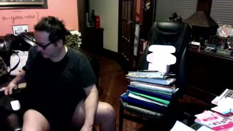 Snapshot of naughtybone chatting on 01-01-25, 09:17 naughtybone online show from 01-01-25, 09:17