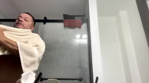 Snapshot of naughtybone chatting on 09-28-25, 06:19 naughtybone online show from 09-28-25, 06:19