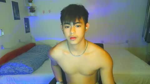 Snapshot of naughtyboylouie chatting on 09-20-25, 12:28 Loue online show from 09-20-25, 12:28