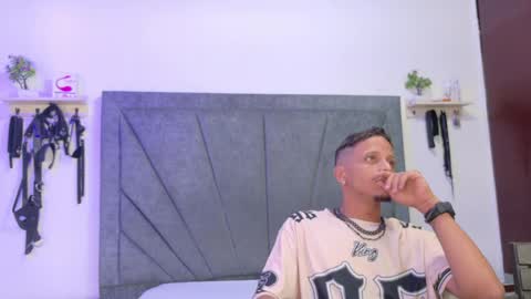 naughtyfusion_os online show from 04-09-26, 12:10