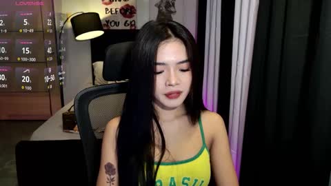 Snapshot of naughtygirl18x chatting on 12-16-25, 06:02 Mitch online show from 12-16-25, 06:02