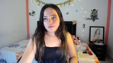 Snapshot of naughtygirl_mmm chatting on 02-06-25, 10:32 Valeria online show from 02-06-25, 10:32