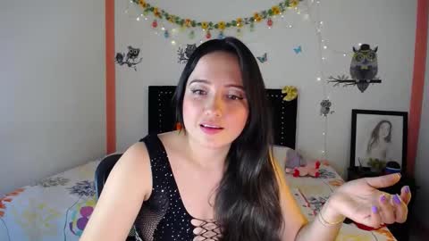 Snapshot of naughtygirl_mmm chatting on 02-13-25, 06:48 Valeria online show from 02-13-25, 06:48