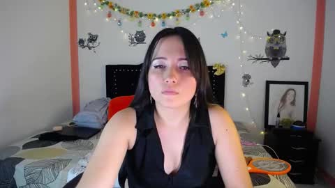 Snapshot of naughtygirl_mmm chatting on 03-07-25, 09:48 Valeria online show from 03-07-25, 09:48