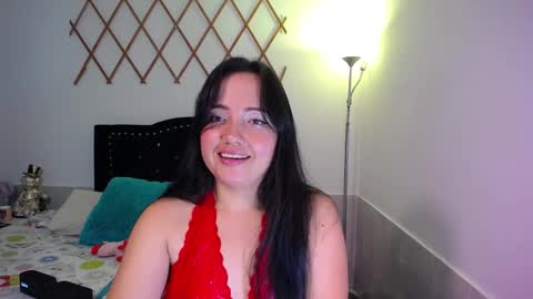 Snapshot of naughtygirl_mmm chatting on 10-13-25, 05:35 Valeria online show from 10-13-25, 05:35