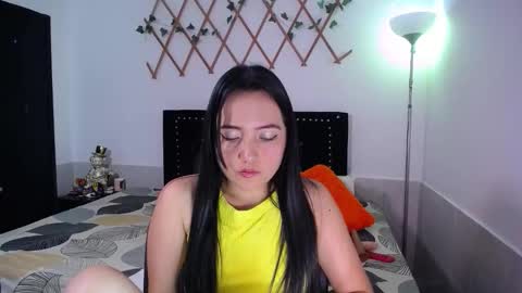 Snapshot of naughtygirl_mmm chatting on 12-01-25, 04:34 Valeria online show from 12-01-25, 04:34