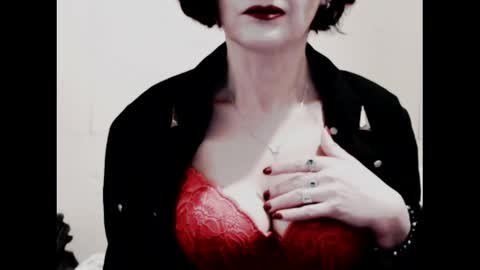 Snapshot of naughtyjenniferxx chatting on 04-10-26, 08:30 Jenny online show from 04-10-26, 08:30