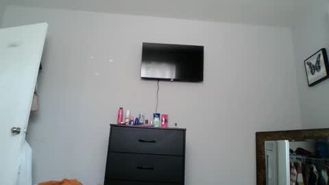 naughtynadia52 online show from 02-11-26, 06:02