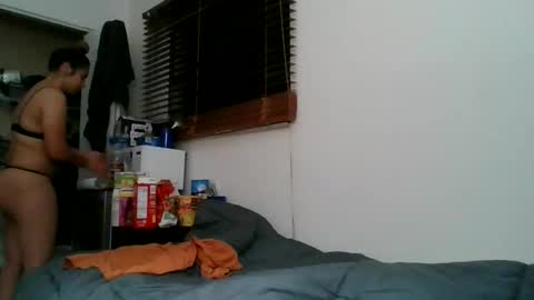 naughtynadia52 online show from 04-08-26, 03:50