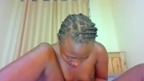 naughtyqueen12 online show from 09-14-25, 01:49