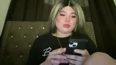 Rose Wilson online show from 12-17-25, 02:45