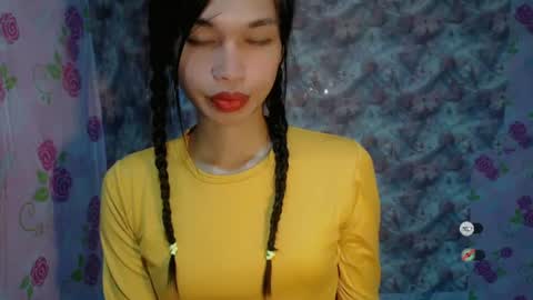 Snapshot of naughtysunshinepinay chatting on 06-22-26, 03:25 Celine online show from 06-22-26, 03:25