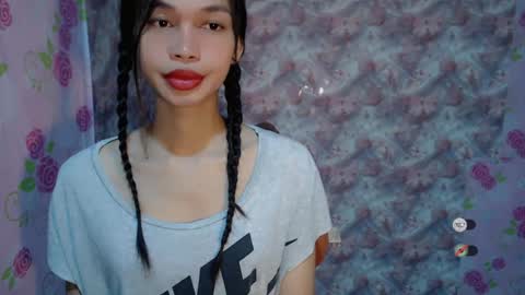 Snapshot of naughtysunshinepinay chatting on 07-11-26, 01:30 Celine online show from 07-11-26, 01:30