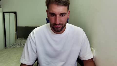 Snapshot of naugthy18boy chatting on 02-18-26, 07:43 Nico online show from 02-18-26, 07:43