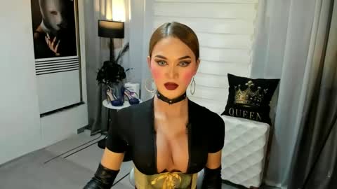 MISS IVANA online show from 01-19-25, 05:26