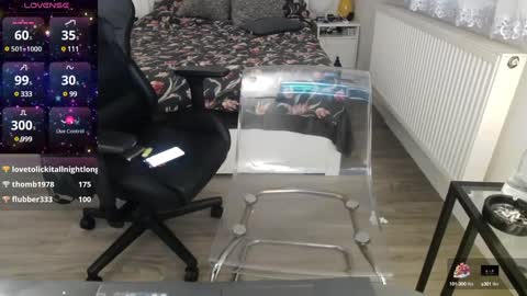 Snapshot of nauty_leila chatting on 01-12-25, 09:40 KimBeee online show from 01-12-25, 09:40