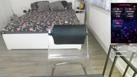 Snapshot of nauty_leila chatting on 02-02-25, 01:08 KimBeee online show from 02-02-25, 01:08