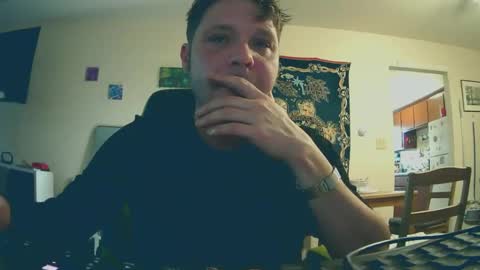 Snapshot of nawteabiscotti chatting on 11-19-25, 01:33 Ladysmoke online show from 11-19-25, 01:33
