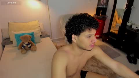 Snapshot of naxttan chatting on 09-26-25, 12:09 Natan online show from 09-26-25, 12:09