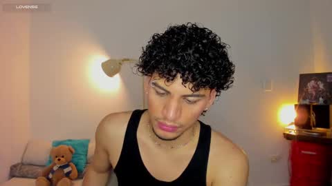 Snapshot of naxttan chatting on 09-30-25, 04:28 Natan online show from 09-30-25, 04:28