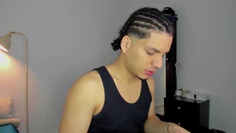 Snapshot of naxttan chatting on 10-04-25, 04:43 Natan online show from 10-04-25, 04:43