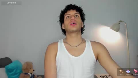 Snapshot of naxttan chatting on 10-17-25, 07:22 Natan online show from 10-17-25, 07:22