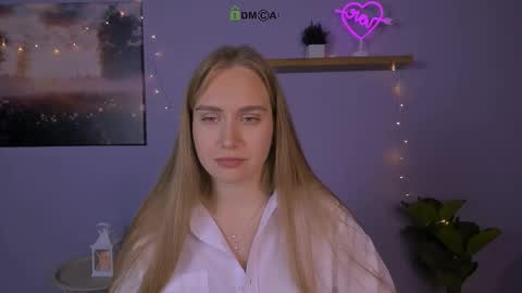 naya_dream online show from 12-18-25, 09:37