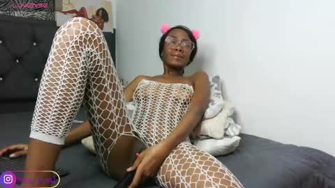 Snapshot of nayah_dussa1 chatting on 02-23-25, 07:11 Vane broadcast 6 pm to 1 am Colombia time online show from 02-23-25, 07:11