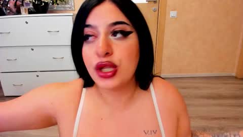 Eliza online show from 02-24-26, 08:34