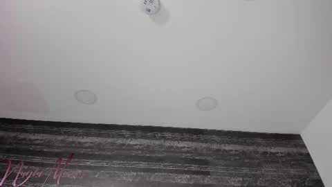 Snapshot of nayla_monroee chatting on 07-18-26, 08:45 Nayla online show from 07-18-26, 08:45