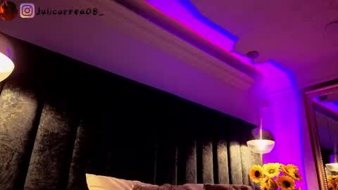 Snapshot of naylapot_ chatting on 05-12-26, 11:18 Juli online show from 05-12-26, 11:18