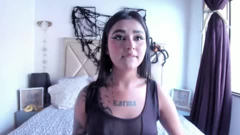 Snapshot of nebulalux chatting on 10-28-25, 08:11 NEBULA LUX online show from 10-28-25, 08:11