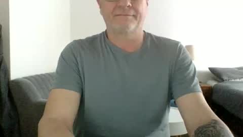 Snapshot of neckdown12 chatting on 09-19-25, 09:37 neckdown12 online show from 09-19-25, 09:37