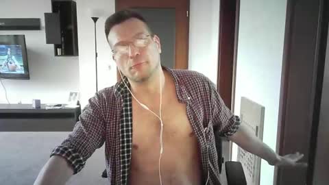 Sebastian online show from 03-02-25, 02:32