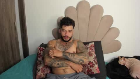 Nei turn green online show from 10-22-25, 02:12