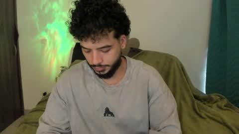 Nei turn green online show from 04-13-26, 12:54