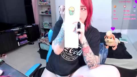 Snapshot of neeko_lol_ chatting on 09-13-25, 10:20 Geek Nicole im Neeko UwU online show from 09-13-25, 10:20